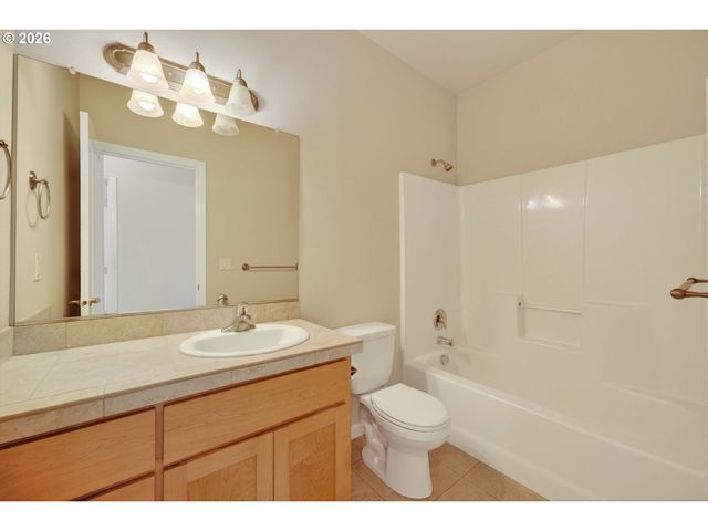 10817 Ne 103RD St, Vancouver, WA 98662