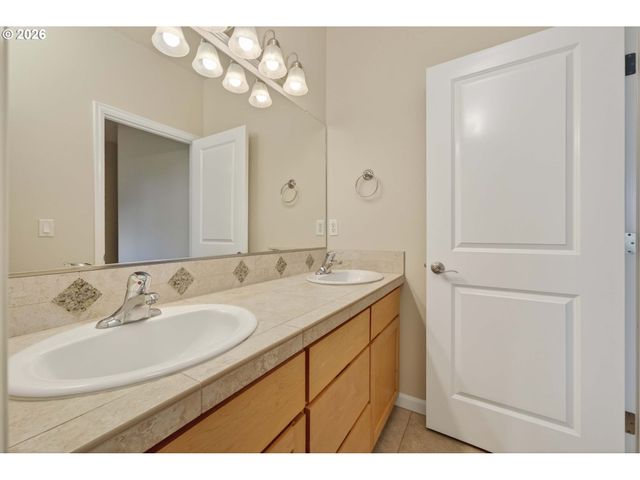 10817 Ne 103RD St, Vancouver, WA 98662