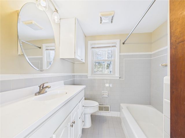 20 MacArthur Drive, Smithfield, RI 02917