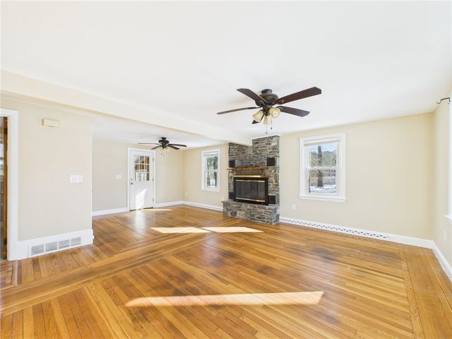 20 MacArthur Drive, Smithfield, RI 02917