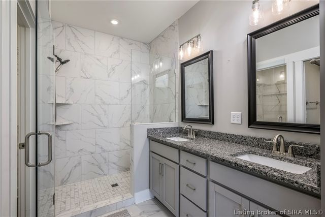 3910 Windsor Creek Drive, New Albany, IN 47150