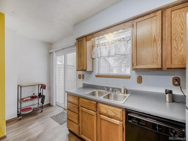 6944 W Mississippi Ave, Lakewood, CO 80226