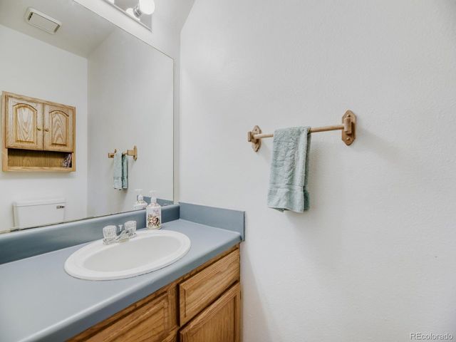 6944 W Mississippi Ave, Lakewood, CO 80226