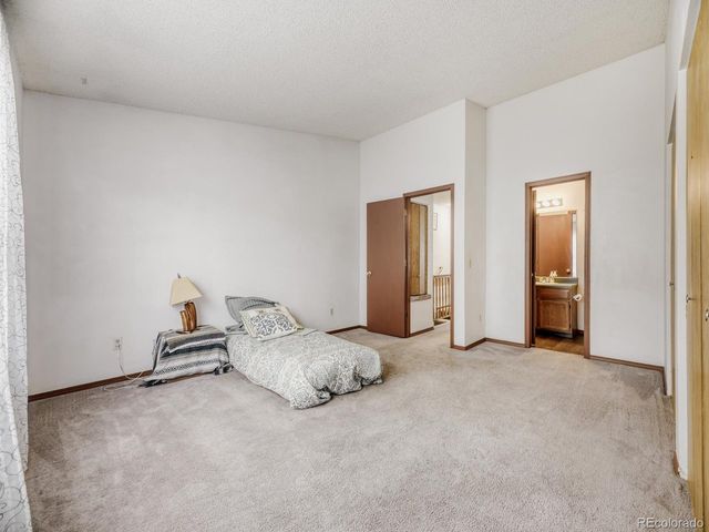 6944 W Mississippi Ave, Lakewood, CO 80226