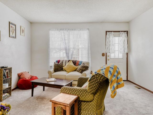 6944 W Mississippi Ave, Lakewood, CO 80226