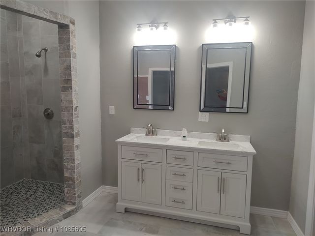 469465 1105 Road, Muldrow, OK 74948