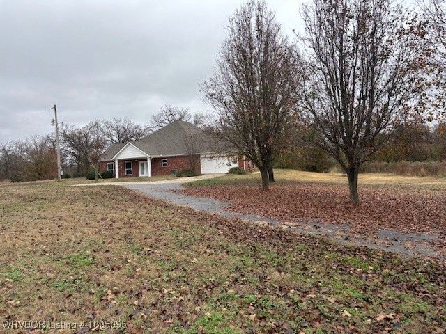 469465 1105 Road, Muldrow, OK 74948