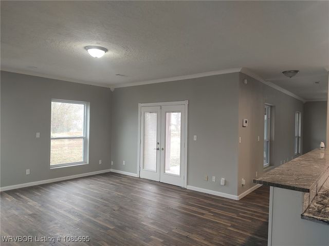 469465 1105 Road, Muldrow, OK 74948