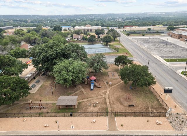 6202 Valley, San Antonio, TX 78250