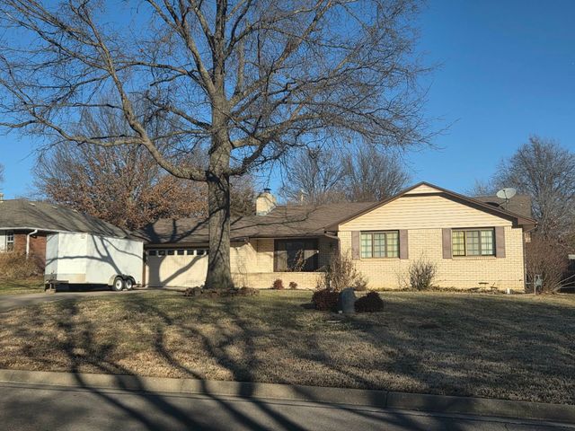 14 Huntington Rd, Augusta, KS 67010