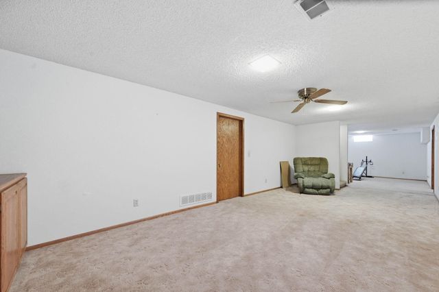14 Huntington Rd, Augusta, KS 67010