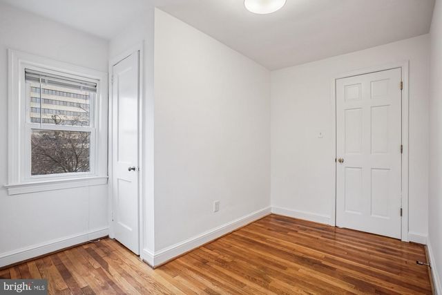 3863 2ND ST N, Arlington, VA 22203