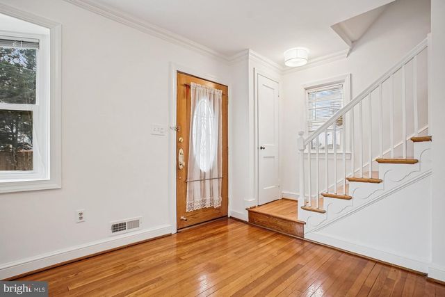 3863 2ND ST N, Arlington, VA 22203