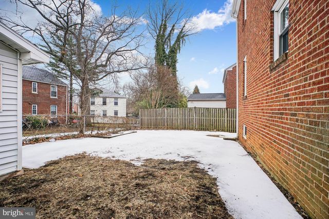 3863 2ND ST N, Arlington, VA 22203