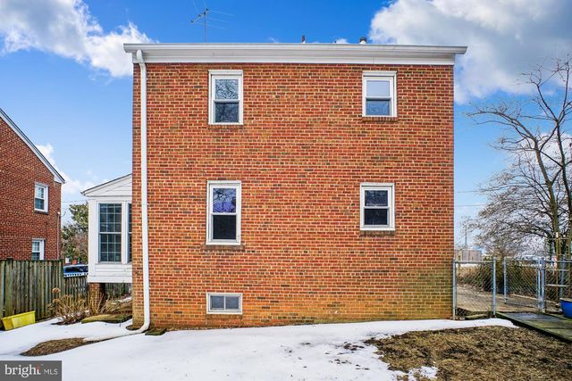 3863 2ND ST N, Arlington, VA 22203