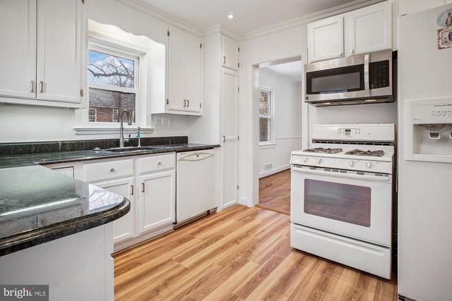 3863 2ND ST N, Arlington, VA 22203