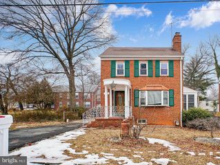 3863 2ND ST N, Arlington, VA 22203