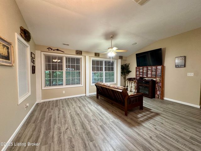 275 Hidden Valley Ln, Ext. A, Hudson, KY 40145