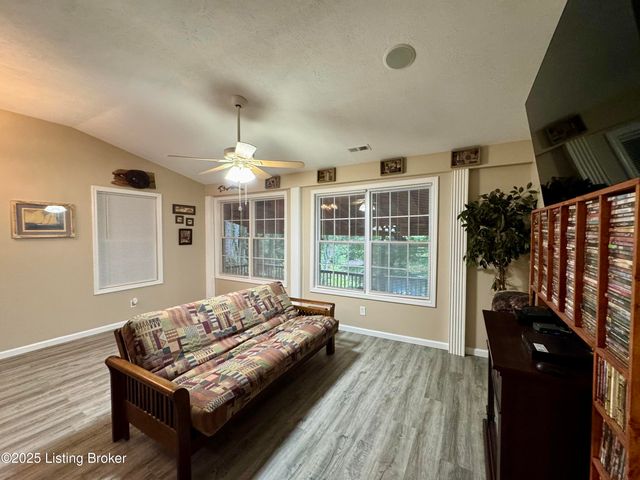 275 Hidden Valley Ln, Ext. A, Hudson, KY 40145