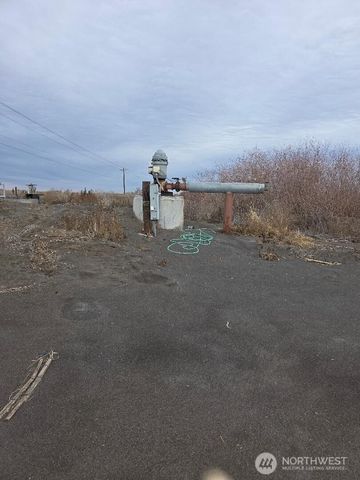 4969 NW E Road, Ephrata, WA 98823