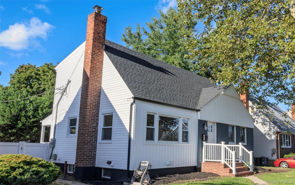 843 Jerusalem Avenue, Merrick, NY 11566 — photo 2