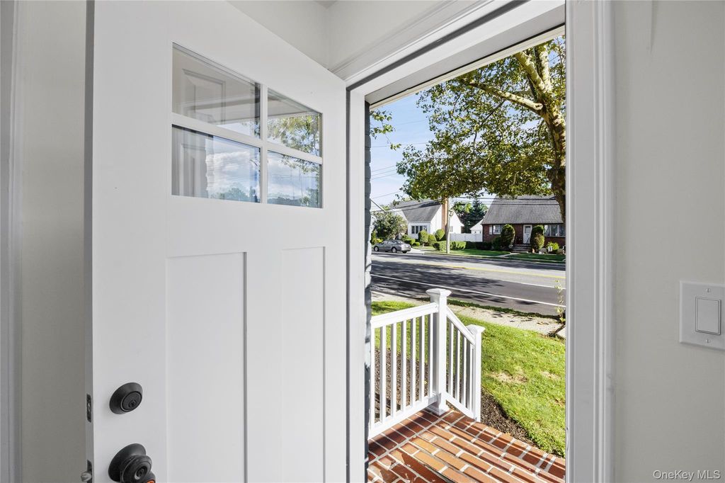 843 Jerusalem Avenue, Merrick, NY 11566 — photo 3