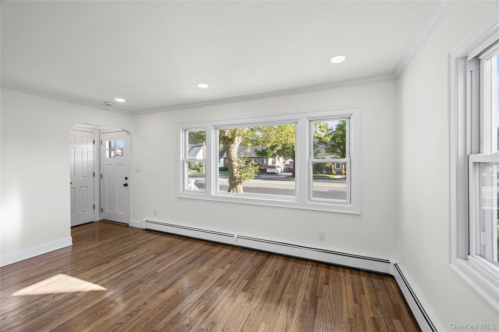843 Jerusalem Avenue, Merrick, NY 11566 — photo 5