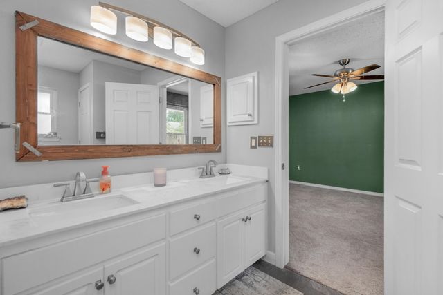1607 Sutton Place, Fort Walton Beach, FL 32547