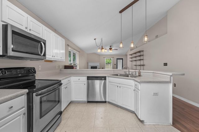 1607 Sutton Place, Fort Walton Beach, FL 32547