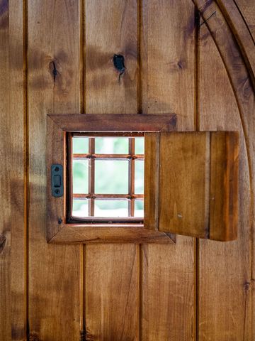 66 Shawnokee Trl, Charlotte, TN 37036