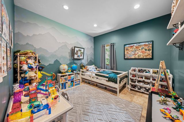 66 Shawnokee Trl, Charlotte, TN 37036