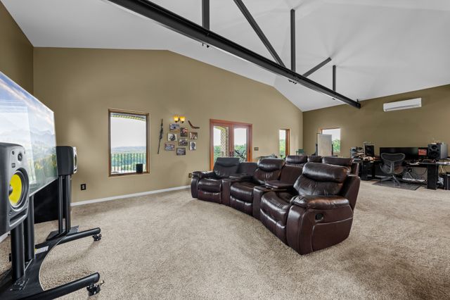 66 Shawnokee Trl, Charlotte, TN 37036