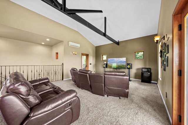 66 Shawnokee Trl, Charlotte, TN 37036