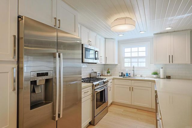 868 A Avenue, Coronado, CA 92118