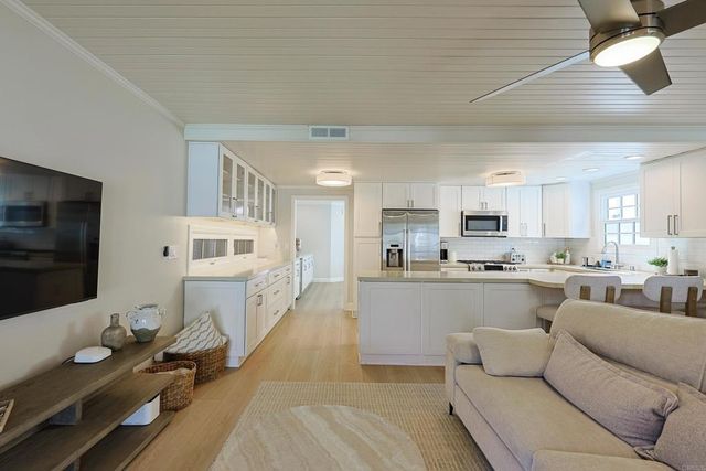 868 A Avenue, Coronado, CA 92118