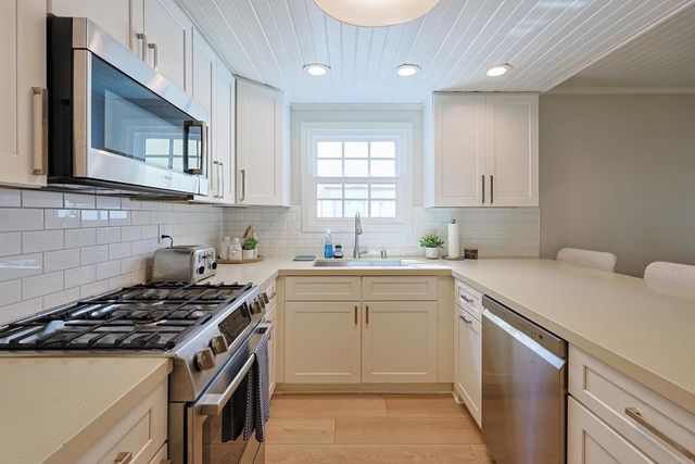 868 A Avenue, Coronado, CA 92118