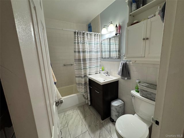 370 Westchester Avenue 4A, Port Chester, NY 10573