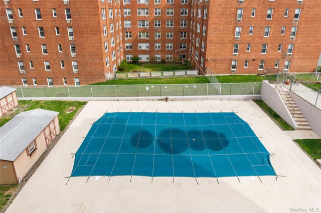 370 Westchester Avenue 4A, Port Chester, NY 10573