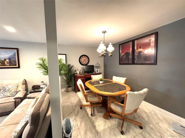 370 Westchester Avenue 4A, Port Chester, NY 10573