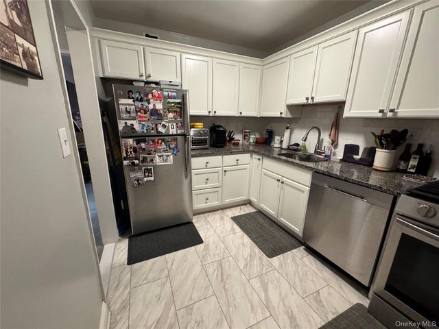 370 Westchester Avenue 4A, Port Chester, NY 10573