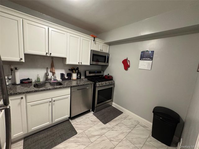 370 Westchester Avenue 4A, Port Chester, NY 10573