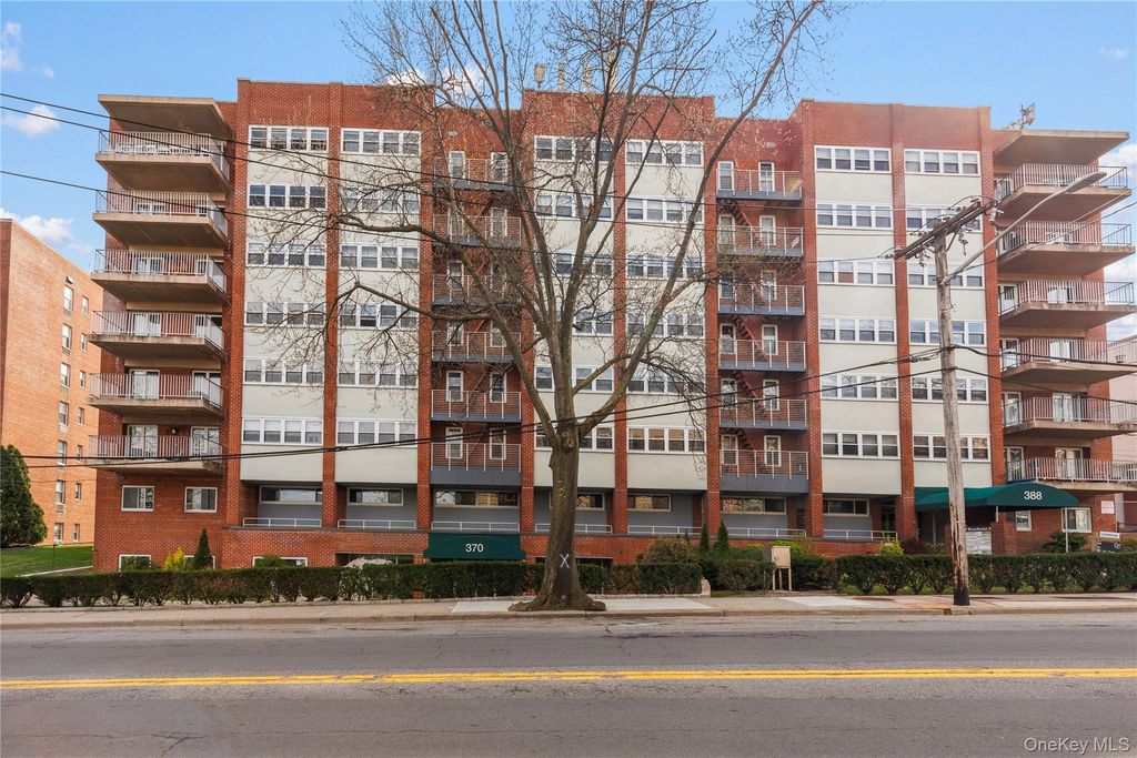 370 Westchester Avenue 4A, Port Chester, NY 10573