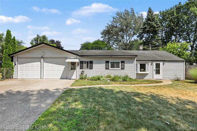 3003 Longview Avenue, Rochester Hills, MI 48307