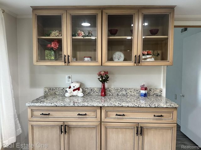 3003 Longview Avenue, Rochester Hills, MI 48307