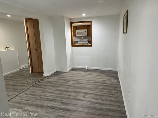 3003 Longview Avenue, Rochester Hills, MI 48307