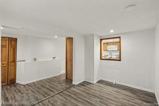 3003 Longview Avenue, Rochester Hills, MI 48307