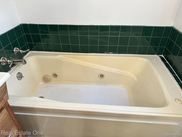 3003 Longview Avenue, Rochester Hills, MI 48307