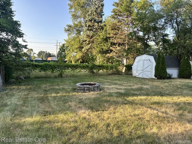 3003 Longview Avenue, Rochester Hills, MI 48307