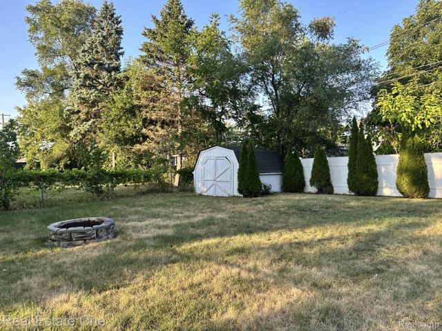 3003 Longview Avenue, Rochester Hills, MI 48307