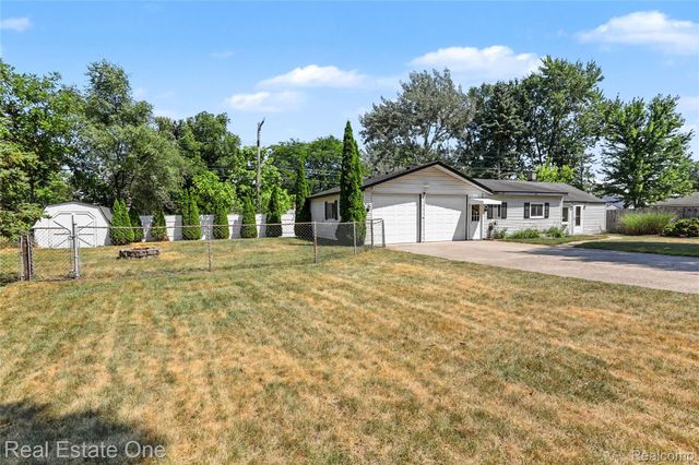 3003 Longview Avenue, Rochester Hills, MI 48307